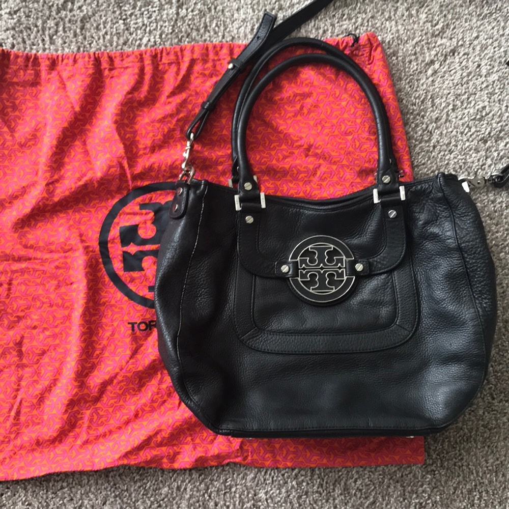 *Authentic TORY BURCH black leather bag*